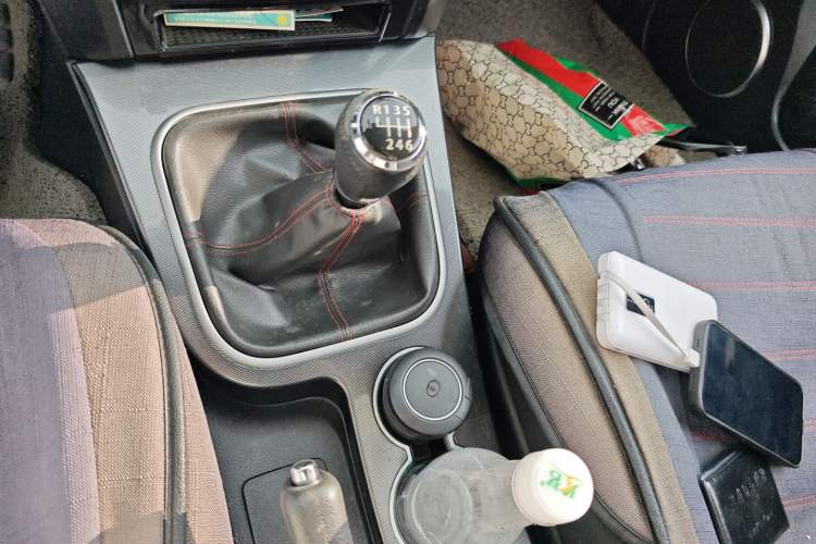 Used Haval H5 Classic 2013 Zhizun Edition 2.0T Manual 4x4 Progressive Model Gear Lever