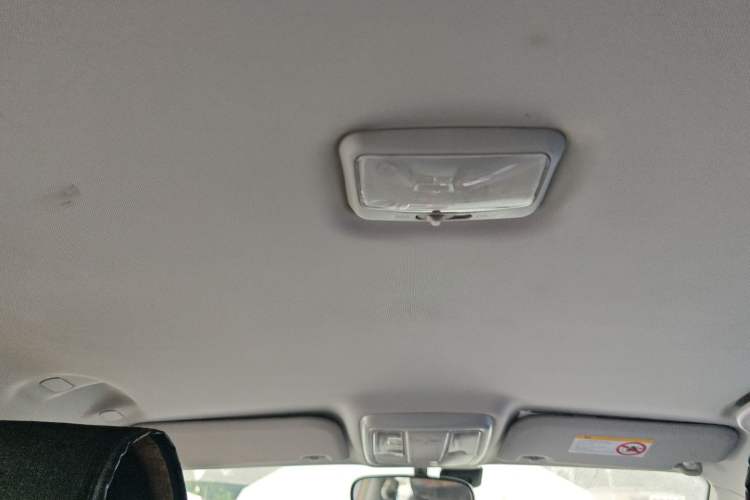 Used Haval H5 Classic 2013 Zhizun Edition 2.0T Manual 4x4 Progressive Model Headliner