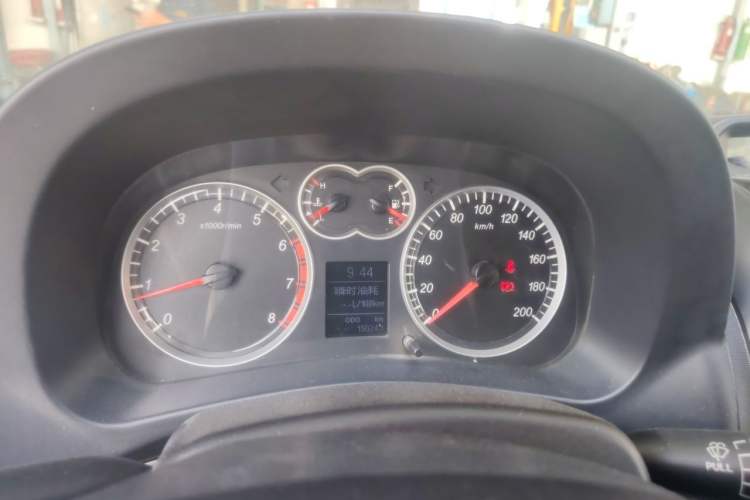 Used Haval H5 Classic 2013 ZhiZun Edition 2.0T Manual Two-Wheel Drive Elite Model Instrument Cluster