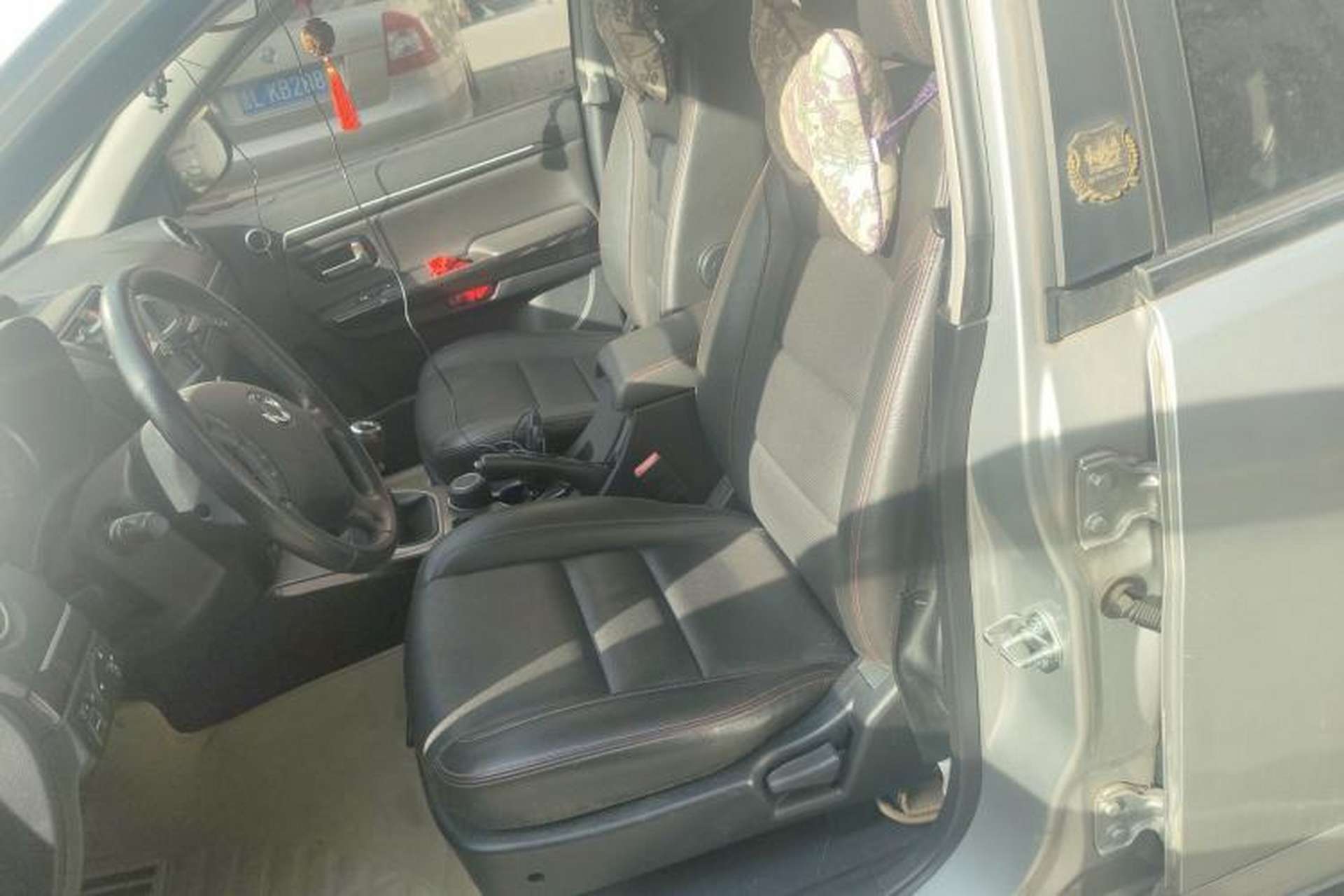 Used Haval H5 Classic 2013 Zhizun Edition 2.0T Manual 4x4 Elite Model Left Front Seat