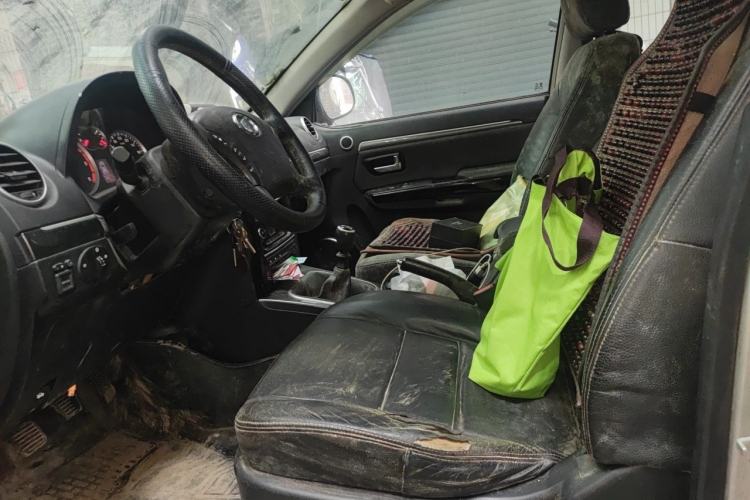 Used Haval H5 Classic 2013 ZhiZun Edition Green Silence 2.0T Manual 4x4 Progressive Model Left Front Seat