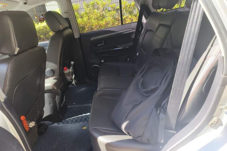 Used Haval H5 Classic 2013 Zhizun Edition 2.0T Manual 4x4 Elite Model Left Rear Seat