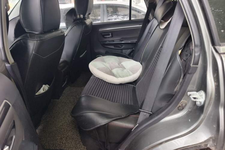 Used Haval H5 Classic 2013 ZhiZun Edition Green Silence 2.0T Manual 4x4 Progressive Model Left Rear Seat