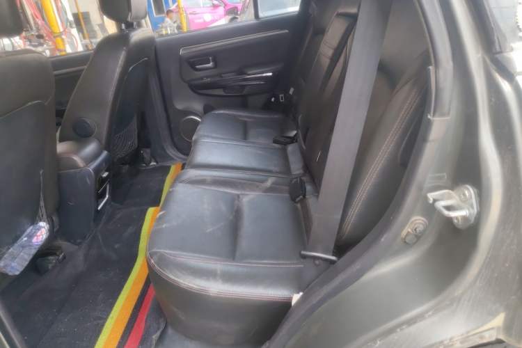 Used Haval H5 Classic 2013 ZhiZun Edition 2.0T Manual Two-Wheel Drive Elite Model Left Rear Seat