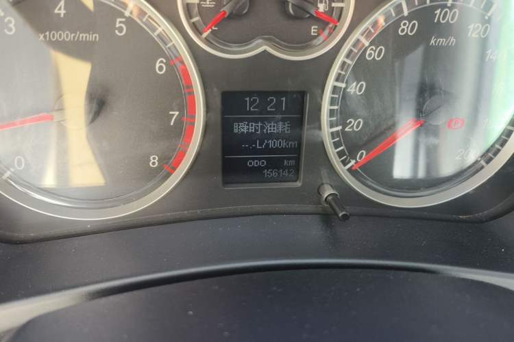 Used Haval H5 Classic 2013 Zhizun Edition 2.0T Manual 4x4 Elite Model Odometer Close Up