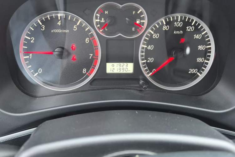 Used Haval H5 Classic 2013 Zhizun Edition 2.0L Manual Two-Wheel Drive Entry-Level Model Odometer Close Up