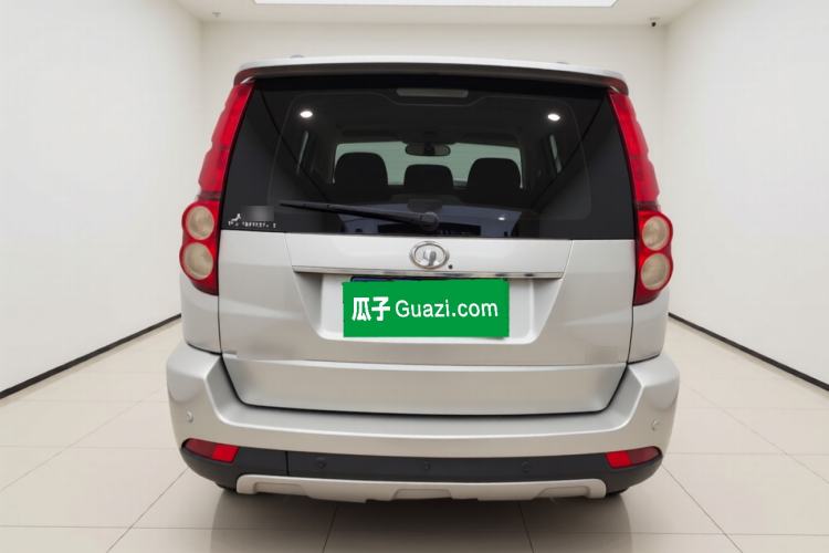 Used Haval H5 Classic 2013 ZhiZun Edition Green Silence 2.0T Manual Two-Wheel Drive Progressive Model Rear