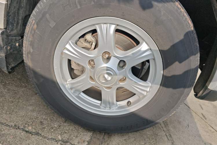 Used Haval H5 Classic 2013 Zhizun Edition 2.0T Manual 4x4 Progressive Model Right Front Wheel Hub