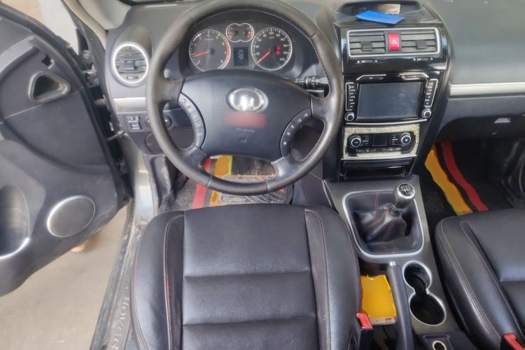 Used Haval H5 Classic 2013 ZhiZun Edition 2.0T Manual Two-Wheel Drive Elite Model Steering Wheel