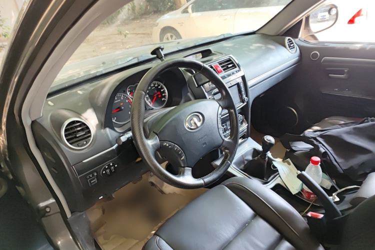 Used Haval H5 Classic 2013 Zhizun Edition 2.0T Manual 4x4 Prestige Model Steering Wheel