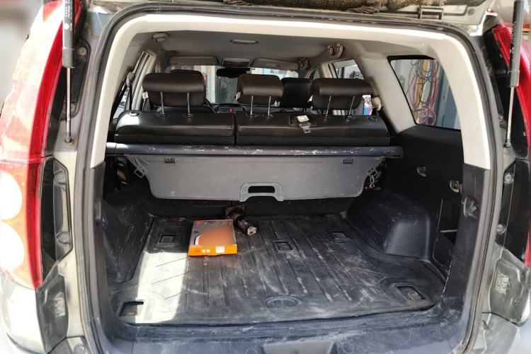 Used Haval H5 Classic 2013 ZhiZun Edition 2.0T Manual Two-Wheel Drive Elite Model Trunk