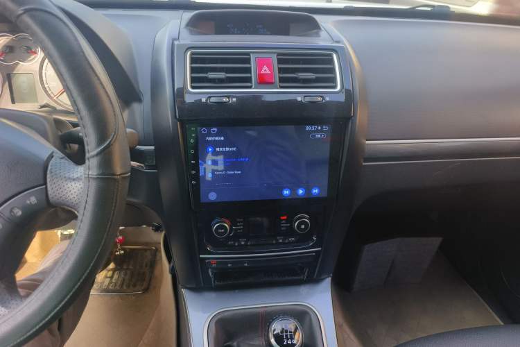 Used Haval H5 Classic 2013 Zhizun Edition 2.0T Manual 4x4 Elite Model Audio And AC Panel