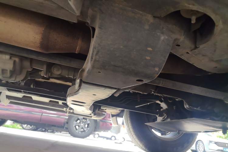 Used Haval H5 Classic 2013 Zhizun Edition 2.0T Manual 4x4 Elite Model Chassis Front Right