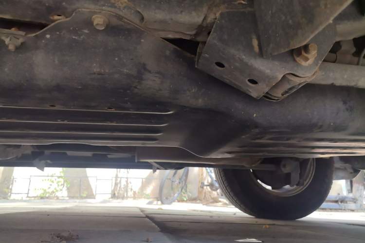 Used Haval H5 Classic 2013 Zhizun Edition 2.0T Manual 4x4 Elite Model Chassis Rear Left