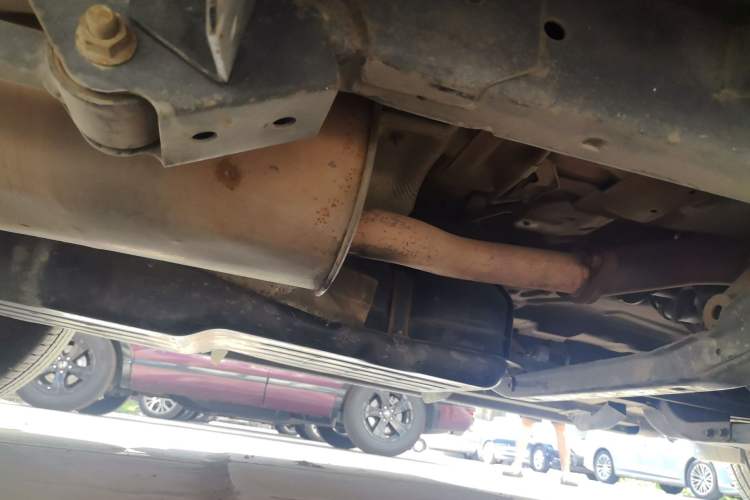 Used Haval H5 Classic 2013 Zhizun Edition 2.0T Manual 4x4 Elite Model Chassis Rear Right