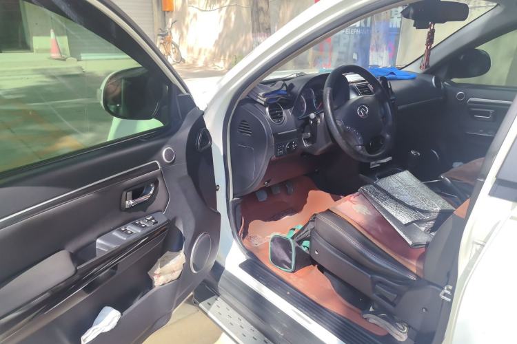 Used Haval H5 Classic 2013 Zhizun Edition 2.0T Manual 4x4 Elite Model Driver Seat