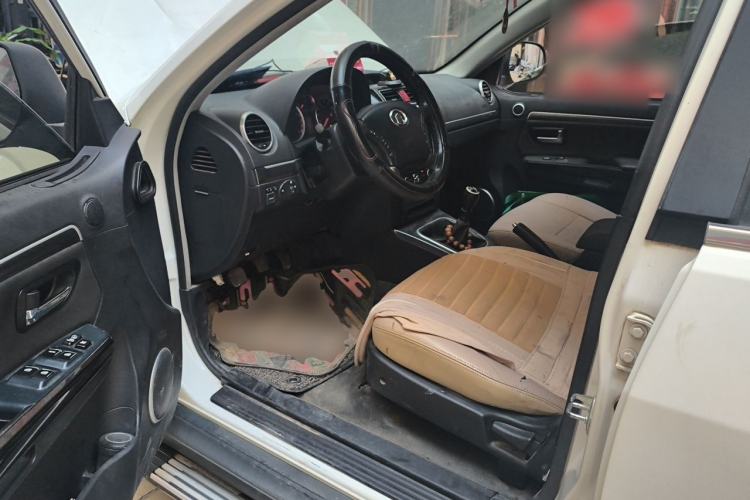 Used Haval H5 Classic 2013 Zhizun Edition 2.0T Manual Two-Wheel Drive Entry-Level Model Driver Seat