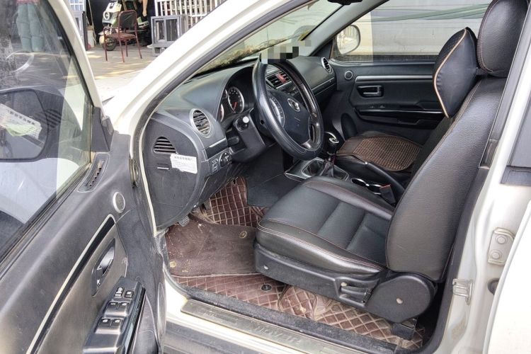 Used Haval H5 Classic 2013 Zhizun Edition 2.0T Manual Two-Wheel Drive Entry-Level Model Driver Seat