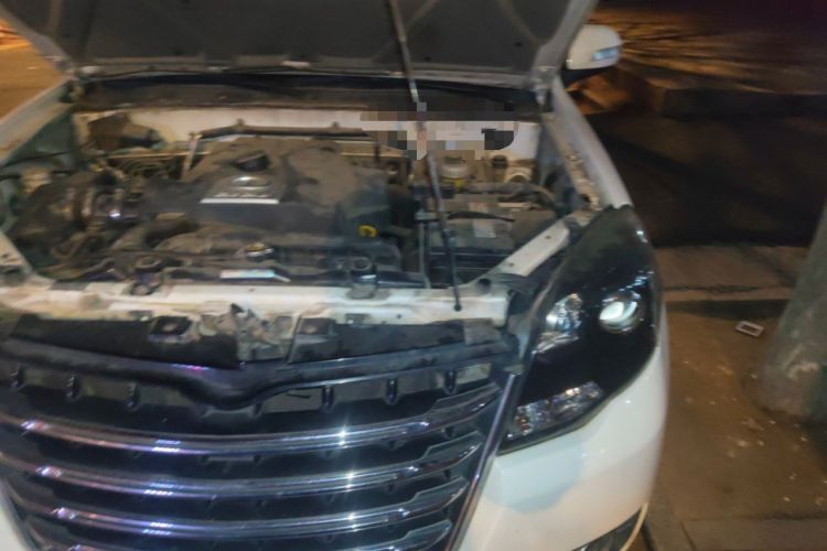 Used Haval H5 Classic 2013 ZhiZun Edition Green Silence 2.0T Manual 4x4 Progressive Model Engine Bay Left