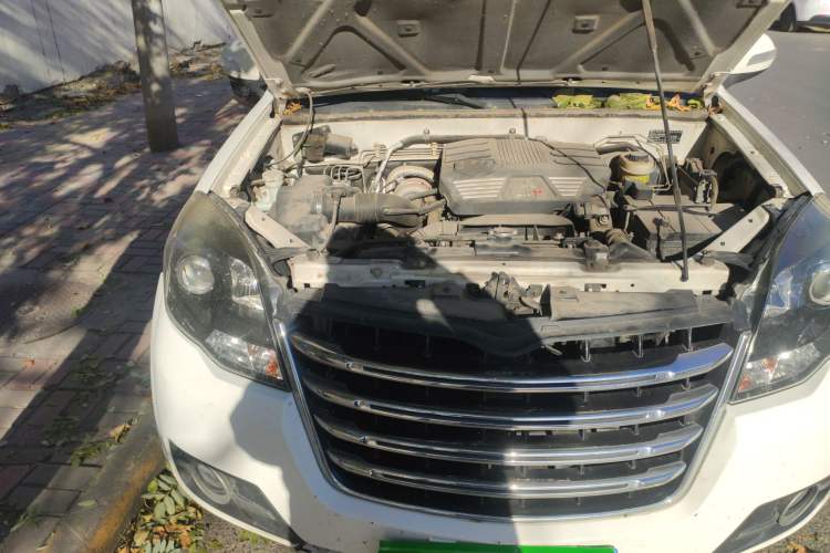 Used Haval H5 Classic 2013 Zhizun Edition 2.0T Manual 4x4 Elite Model Engine Bay Right