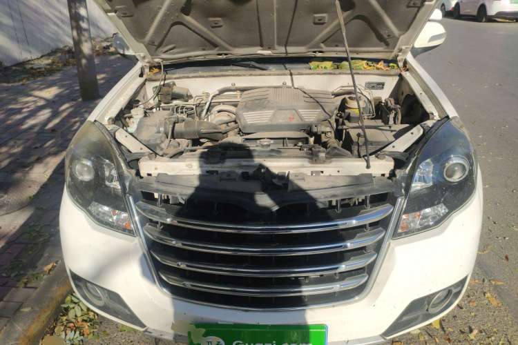 Used Haval H5 Classic 2013 Zhizun Edition 2.0T Manual 4x4 Elite Model Engine Bay