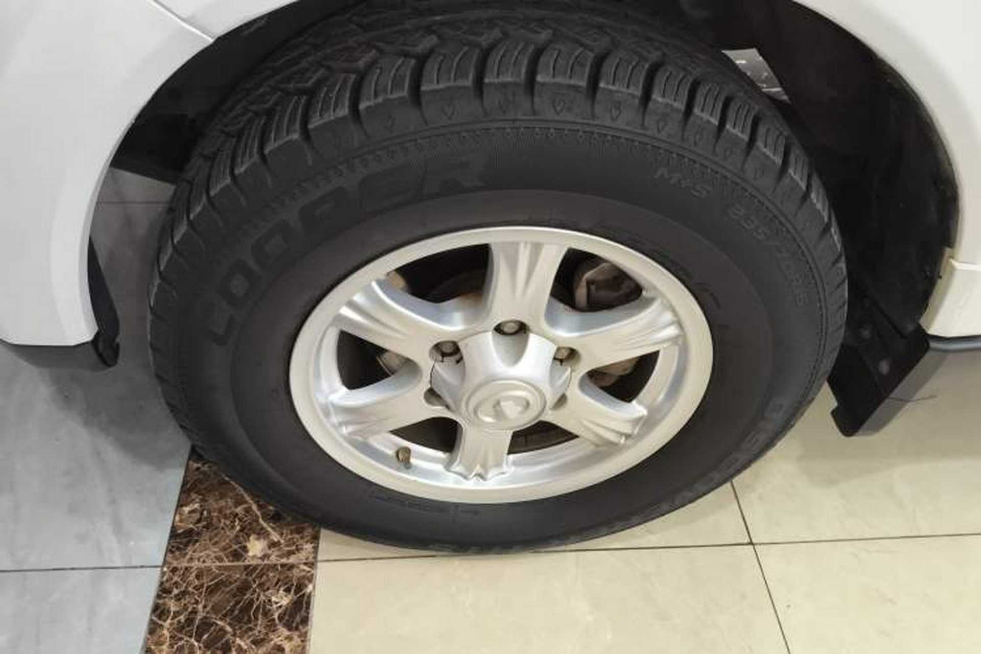 Used Haval H5 Classic 2013 Zhizun Edition 2.0T Manual 4x4 Prestige Model Exterior 4