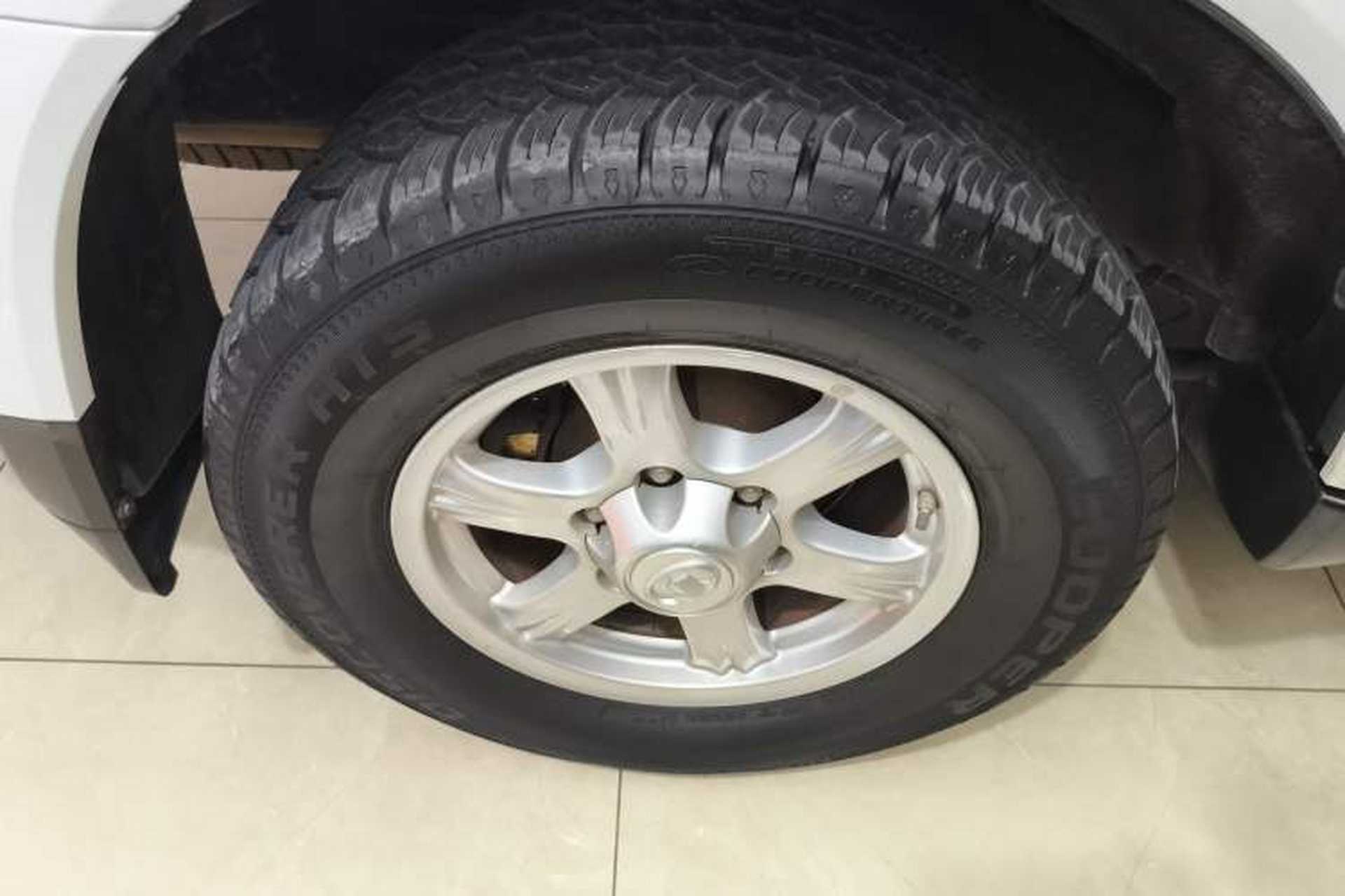 Used Haval H5 Classic 2013 Zhizun Edition 2.0T Manual 4x4 Prestige Model Exterior 5