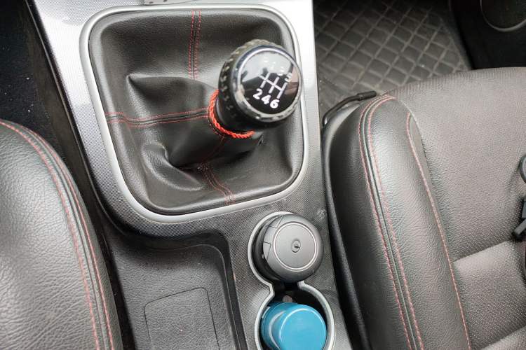 Used Haval H5 Classic 2013 Zhizun Edition 2.0T Manual 4x4 Elite Model Gear Lever