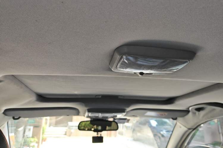 Used Haval H5 Classic 2013 Zhizun Edition 2.0T Manual 4x4 Prestige Model Headliner