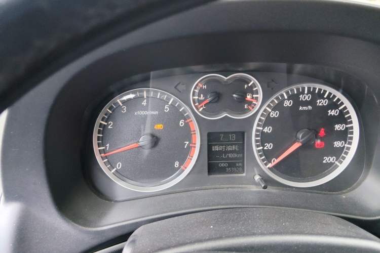 Used Haval H5 Classic 2013 Zhizun Edition 2.0T Manual Two-Wheel Drive Entry-Level Model Instrument Cluster