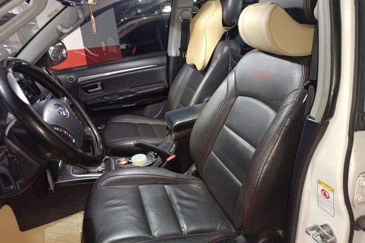 Used Haval H5 Classic 2013 Zhizun Edition 2.0T Manual 4x4 Prestige Model Left Front Seat