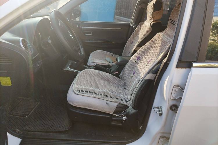 Used Haval H5 Classic 2013 Zhizun Edition 2.0L Manual Two-Wheel Drive Entry-Level Model Left Front Seat