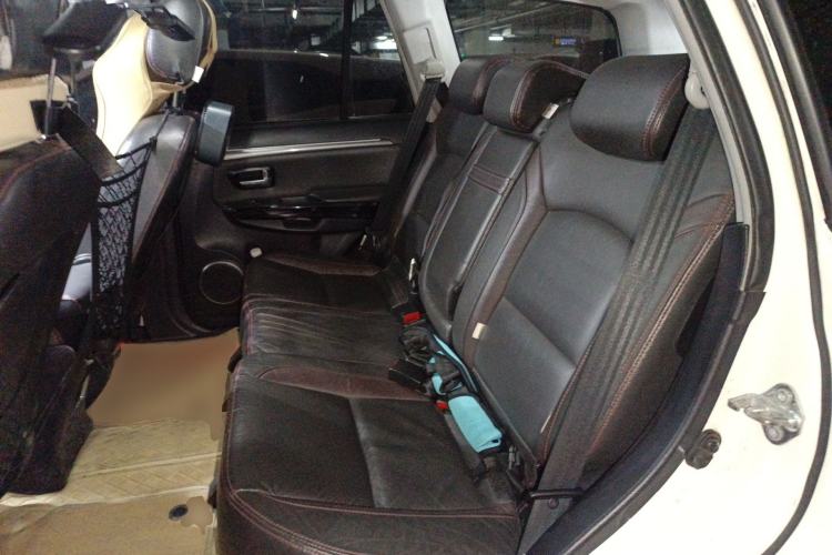 Used Haval H5 Classic 2013 Zhizun Edition 2.0T Manual 4x4 Prestige Model Left Rear Seat