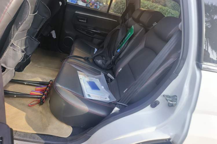 Used Haval H5 Classic 2013 Zhizun Edition 2.0T Manual 4x4 Elite Model Left Rear Seat