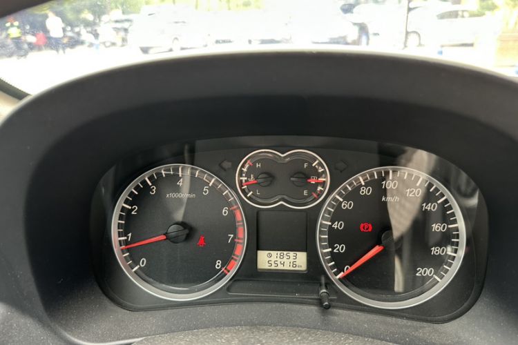 Used Haval H5 Classic 2013 Zhizun Edition 2.0L Manual Two-Wheel Drive Entry-Level Model Odometer Close Up