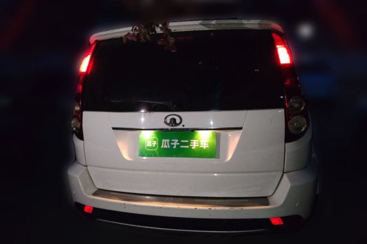 Used Haval H5 Classic 2013 Zhizun Edition 2.0L Manual Two-Wheel Drive Entry-Level Model Rear