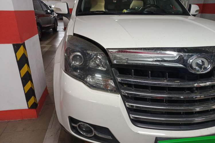 Used Haval H5 Classic 2013 Zhizun Edition 2.0T Manual 4x4 Prestige Model Right Front Headlight