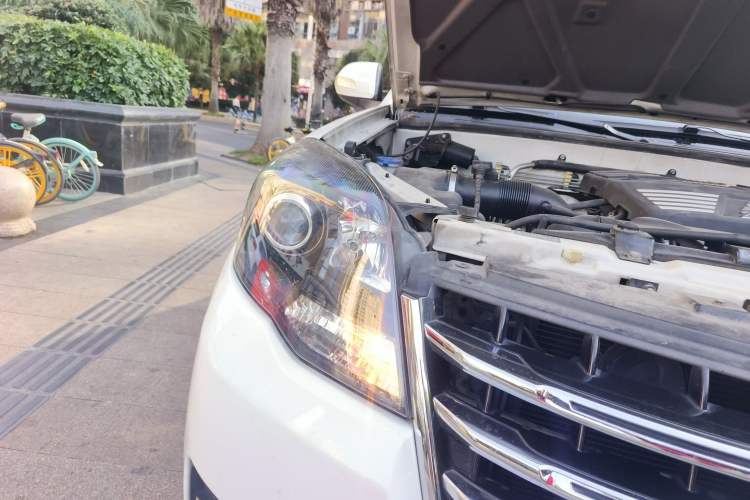 Used Haval H5 Classic 2013 Zhizun Edition 2.0T Manual 4x4 Elite Model Right Front Headlight