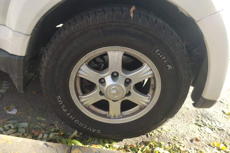Used Haval H5 Classic 2013 Zhizun Edition 2.0T Manual 4x4 Elite Model Right Front Wheel Hub
