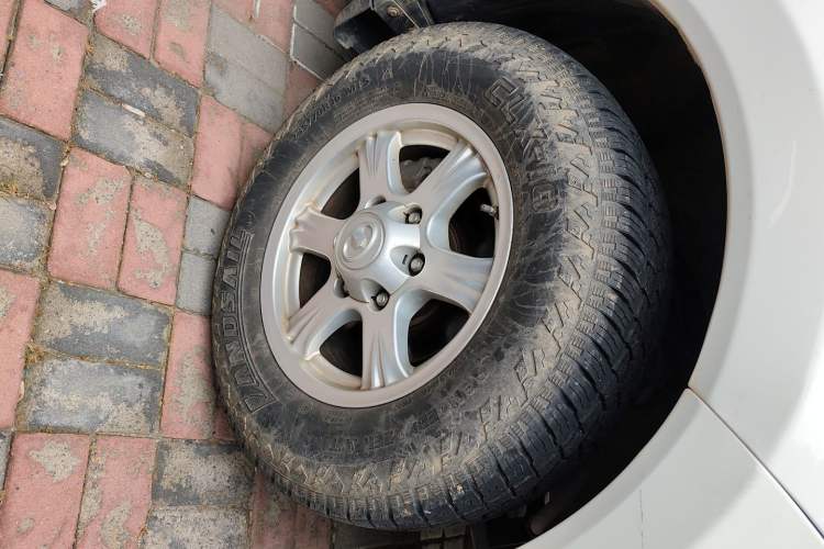 Used Haval H5 Classic 2013 Zhizun Edition 2.0T Manual 4x4 Elite Model Right Front Wheel Hub