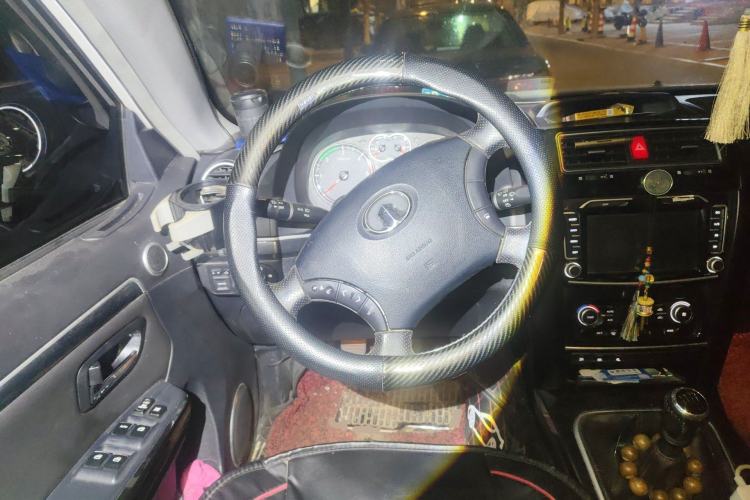 Used Haval H5 Classic 2013 ZhiZun Edition Green Silence 2.0T Manual 4x4 Progressive Model Steering Wheel