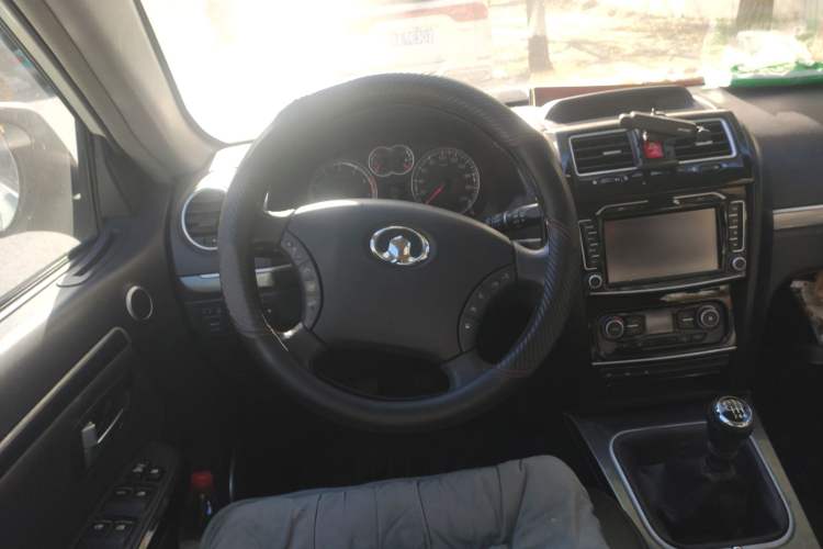 Used Haval H5 Classic 2013 Zhizun Edition 2.0T Manual 4x4 Elite Model Steering Wheel