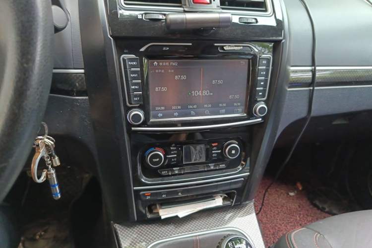 Used Haval H5 Classic 2015 2.0T Manual 4x4 Prestige Version Audio And AC Panel