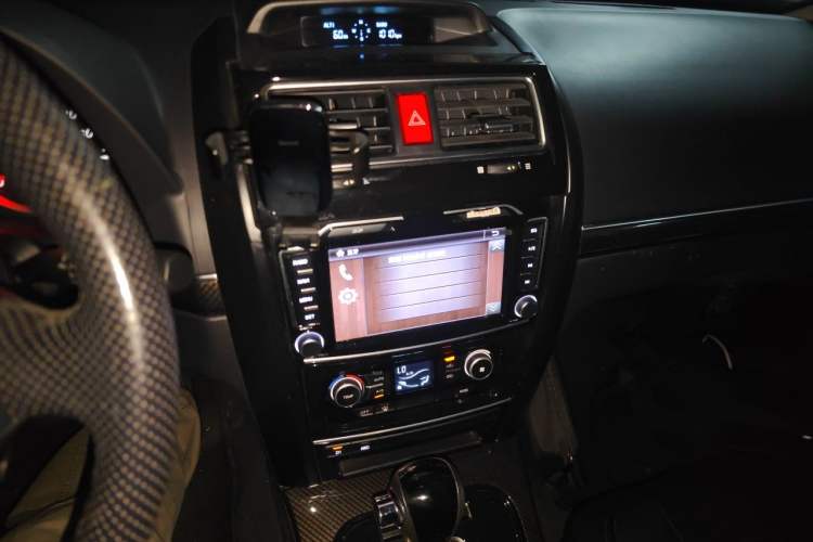Used Haval H5 Classic 2015 2.0T Diesel Automatic 4x4 Advanced Trim Audio And AC Panel
