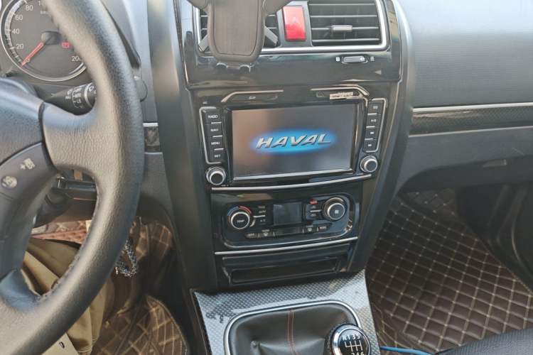 Used Haval H5 Classic 2015 2.0T Manual Two-Wheel Drive Elite Version Audio And AC Panel