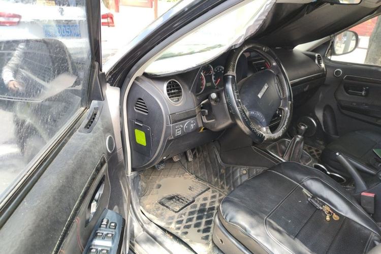 Used Haval H5 Classic 2015 2.0L Manual Two-Wheel Drive Entry-Level Trim Driver Seat