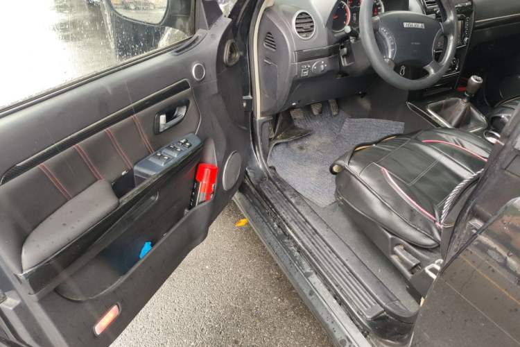Used Haval H5 Classic 2015 2.0T Diesel Manual Two-Wheel Drive Entry-Level Version Driver Seat