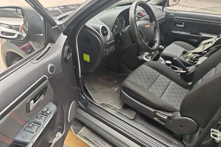 Used Haval H5 Classic 2015 2.0L Manual Two-Wheel Drive Entry-Level Trim Driver Seat
