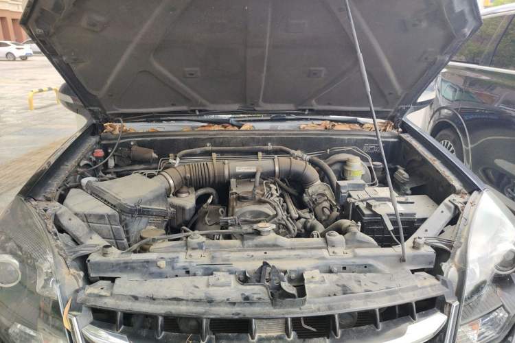 Used Haval H5 Classic 2015 2.0L Manual Two-Wheel Drive Entry-Level Trim Engine Bay