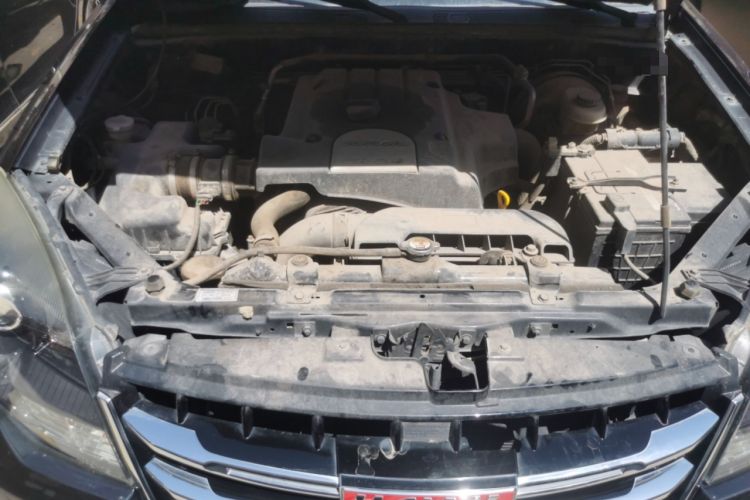 Used Haval H5 Classic 2015 2.0T Diesel Manual 4x4 Ambition Model Engine Bay